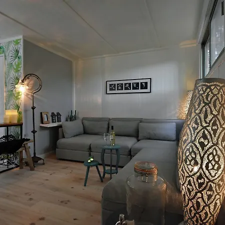 Cozy Holiday Home In Loosdrecht Near Lake Ferienhaus
