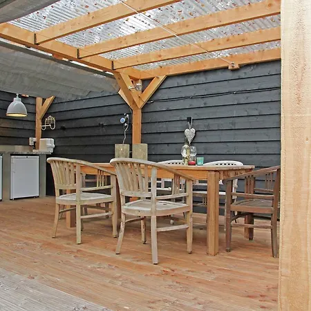 Cozy Holiday Home In Loosdrecht Near Lake Ferienhaus