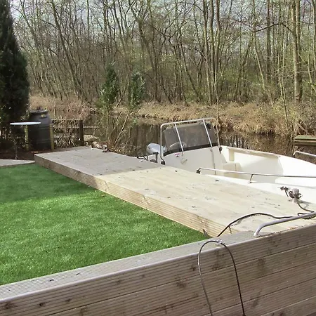 Cozy Holiday Home In Loosdrecht Near Lake Ferienhaus